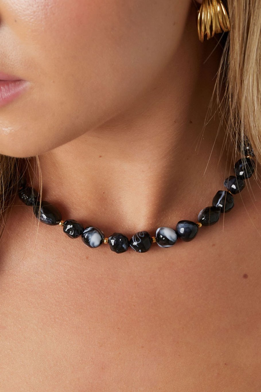 Necklace with mixed beads h5Picture2
